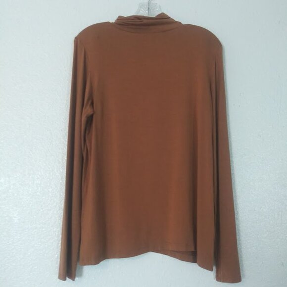 Leo & Nicole women's size L brown turtle neck top - Picture 4 of 16